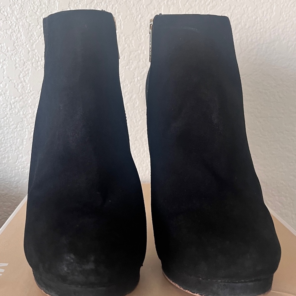 Elegant Black Women's Ankle Boots